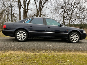 Audi a8 Quattro 4,2, 220 kw -95. (1 foto / 9)