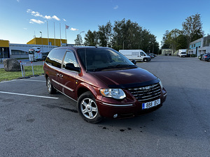 Chrysler Voyager Stow n' Go 3.8 V6 LPG (2 фото из 15)