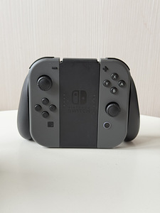 Nintendo Switch (3 фото из 3)