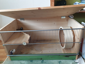 Käsitööna valminud ruumikas puidust hamstripuur (1 foto / 2)