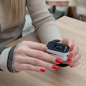 Dr. Senst® Pulse Oximeter YK-80B (2 foto / 2)