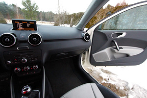 Audi a1 1.6 66kw (12 foto / 13)