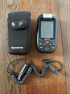 Raymarine RC400 GPS kaardiplotter (1 foto / 2)