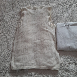 Ilus kootud vest. Valge kootud vest (2 foto / 3)