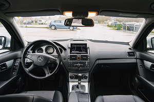 Mercedes-Benz C 320 3.0 CDI 165kW (7 foto / 8)
