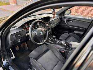BMW 320D Lci (8 foto / 8)