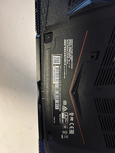 Müüa MSI GE63 Raider RGB mänguri sülearvuti (3 foto / 6)