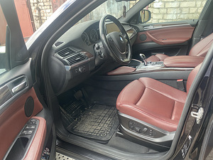 BMW X6 (6 фото из 8)