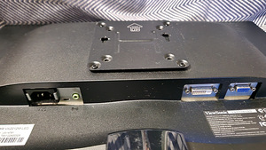 VIEWSONIC 22 TOLLI VA2212M-LED, FULL HD 1920X1080, VGA, DVI (2 foto / 3)