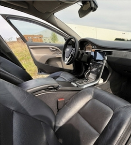Volvo S80 2,4D5 (9 foto / 15)