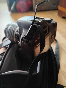 Canon EOS Kiss x3 (4 foto / 5)