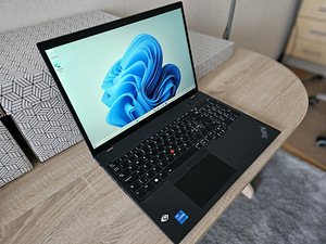 Lenovo ThinkPad T16 16" / I5-1235U / 32 GB / 1TB (1 foto / 1)