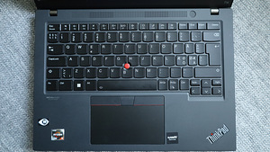Lenovo ThinkPad T14 14" / Ryzen 5 - 6650U / 16 GB / 1TB (3 foto / 3)