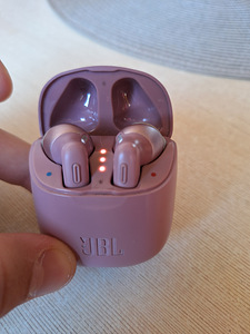 Jbl tune 220tws (1 фото из 4)