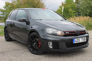 Volkswagen Golf GTI 2.0 211kW (1 foto / 10)