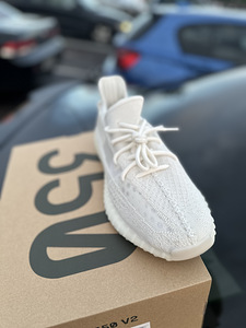 Adidas Yeezy Boost 350 V2 Bone (2 foto / 3)