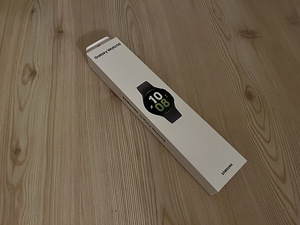 Samsung Galaxy Watch 5 must (1 foto / 2)