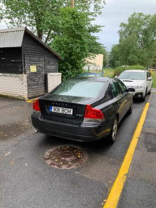 Volvo S60 2.4b (1 foto / 4)