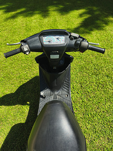 Jaapani roller Yamaha Jog 2T, ,49cc (5 foto / 10)