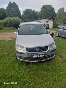 Volkswagen touran (2 foto / 8)