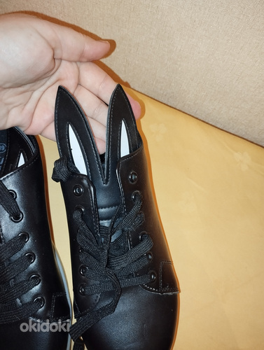 Новые кроссовки – с ушками (фото #4)
