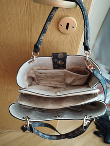 Guess Carlson Girlfriend Satchel käekott (3 foto / 7)