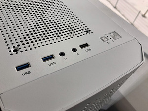 Mänguriarvuti: GTX 1060, i5 (5 foto / 6)