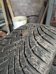 Шины 195/65 R15 (5 фото из 5)