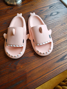 Hai sussid, shark slippers (2 foto / 5)