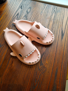 Hai sussid, shark slippers (3 foto / 5)