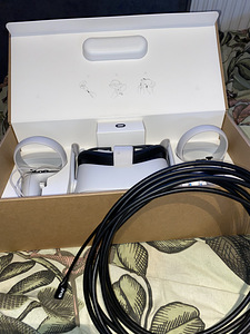 Oculus Quest 2 128GB+Garantii 1.5 a+ juhe (1 foto / 1)