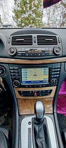 Mercedes-Benz E320 Avantgarde 3.2 V6 165kw LPG (9 foto / 9)