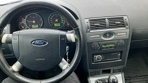 Ford Mondeo 2.0tdi 96kw (2 foto / 9)