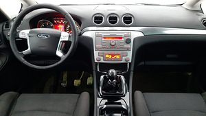 FORD S-MAX (7 фото из 10)