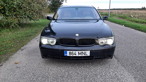 БМВ 745i (1 фото из 10)