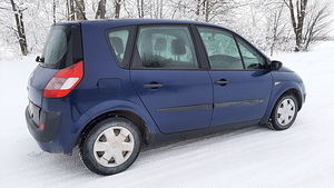Renault Scenic (6 фото из 8)
