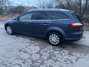 Ford Mondeo (3 foto / 9)