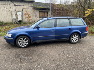 Volkswagen Passat (5 foto / 5)