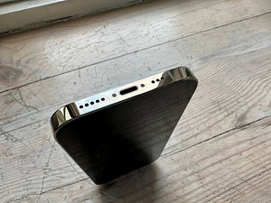 iPhone 14 Pro 256 GB Kuld (3 foto / 4)