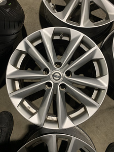 Оригинальные диски R17 Nissan Qashqai, X-Trail (2 фото из 3)