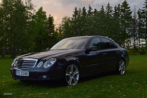 Мерседес-Бенц W211 E200 CDI 2007 (1 фото из 15)