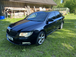 Skoda Superb 2008 (1 foto / 9)