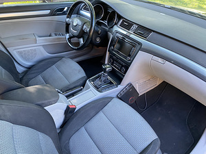 Skoda Superb 2008 (8 foto / 9)