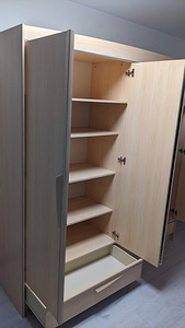 Riidekapp peegliga (2 foto / 3)