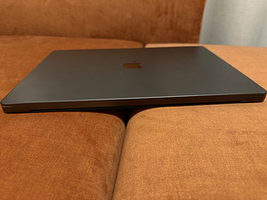 Macbook Pro M4 Pro (16-inch) (3 foto / 7)