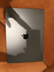 Macbook Pro M4 Pro (16-inch) (5 foto / 7)