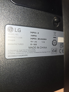 LG 24QP550-B 23,8" QHD (2560 × 1440) (4 foto / 6)