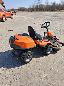 Raider Husqvarna 214T - keskliigendiga murutraktor (1 foto / 5)