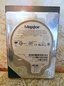 Жёсткий диск Maxtor 30 GB