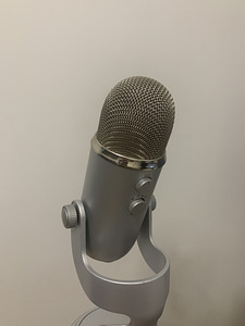 Blue Yeti Микрофон (2 фото из 2)